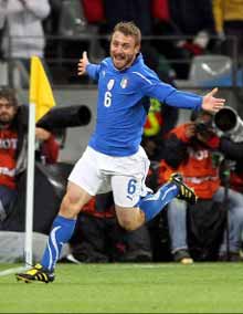 Soffre Italia, la salva De Rossi